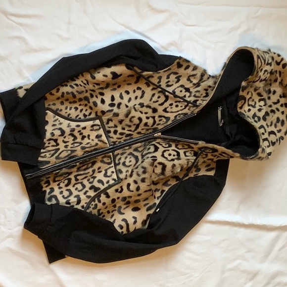 Diane von Furstenberg Mixed Fur sweatshirt. Size 8 - Picture 5 of 6